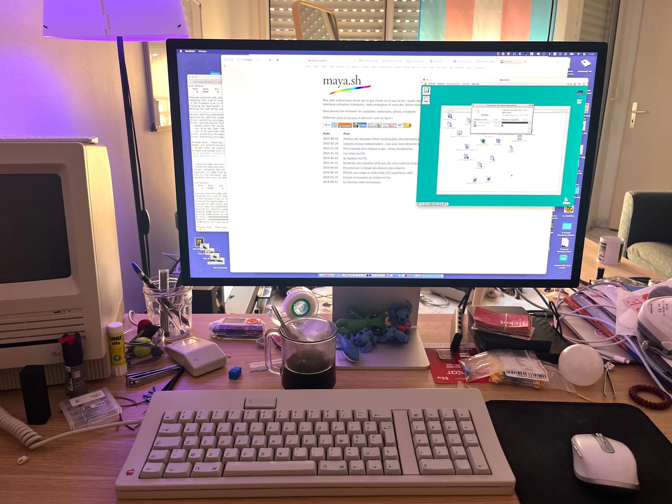 Mon super bureau avec un clavier Apple de 1988