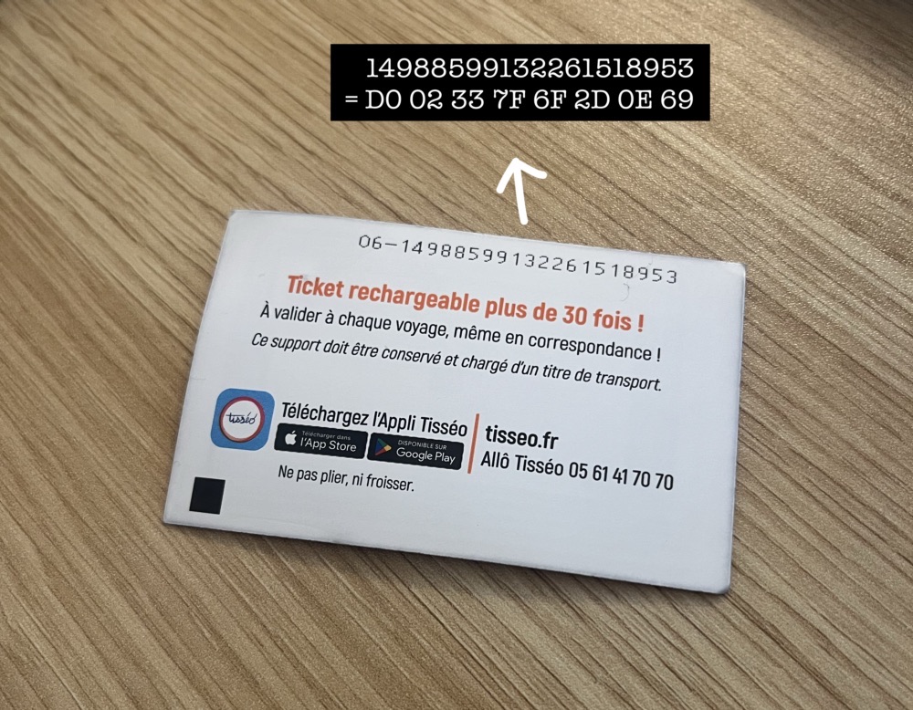 Arrière d'un ticket avec le numéro de série